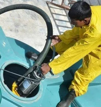 Vaccum Water Tank Cleaning Services